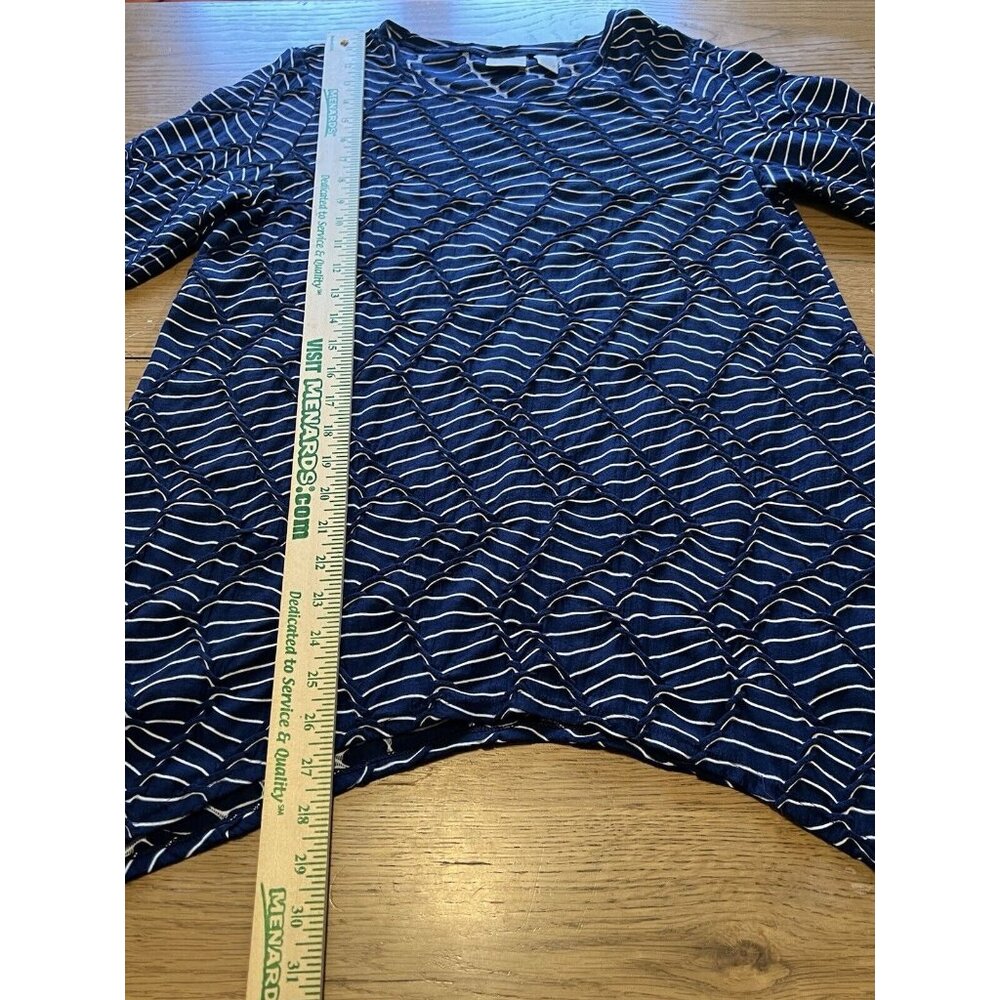 Chicos Zenergy Tunic Top Size 1 Blue White Striped Shark Bite Hem Pleated - Picture 3 of 9